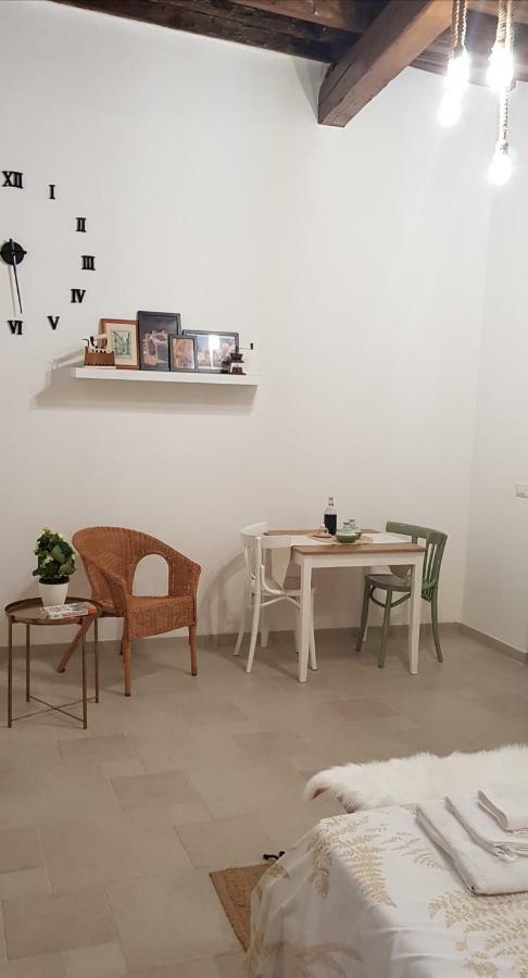 Appartamento Casa Albicocca - In The Heart Of The Old Town Bari Esterno foto