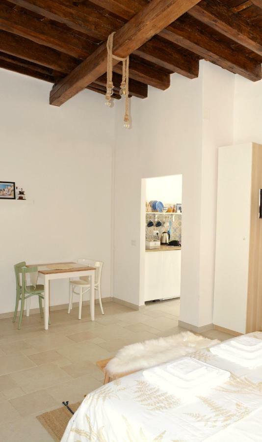 Appartamento Casa Albicocca - In The Heart Of The Old Town Bari Esterno foto