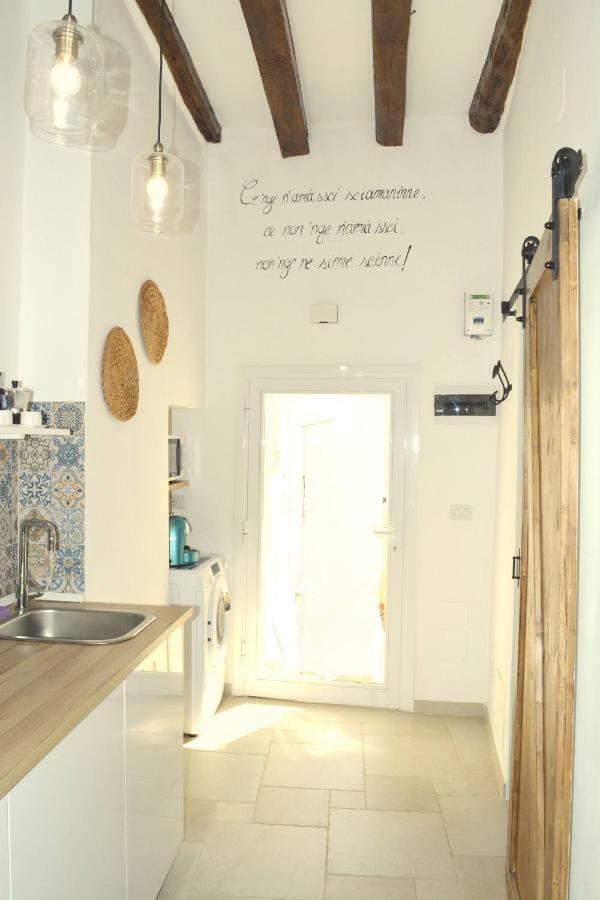 Appartamento Casa Albicocca - In The Heart Of The Old Town Bari Esterno foto